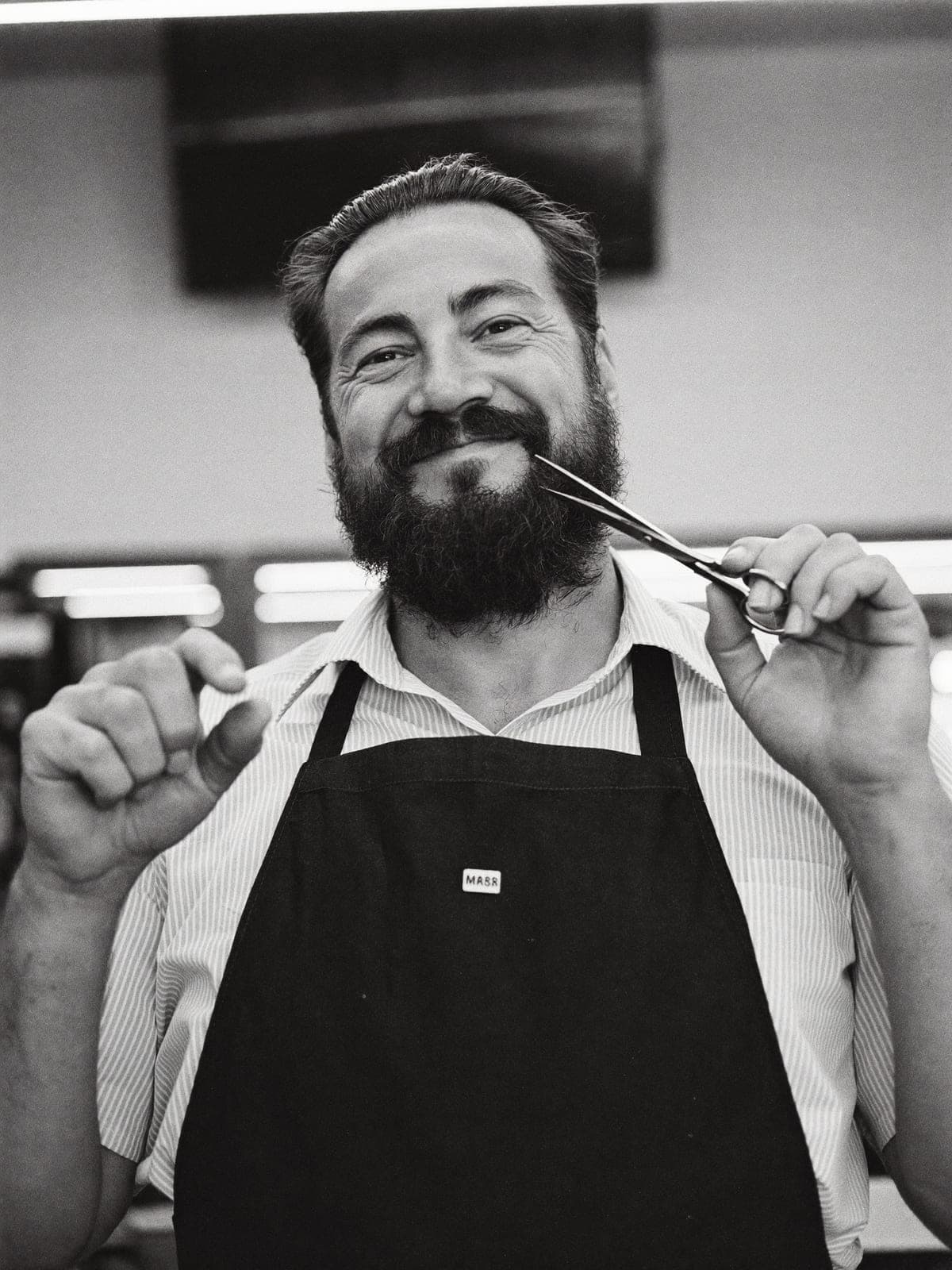 Elias Berg — Senior Barber